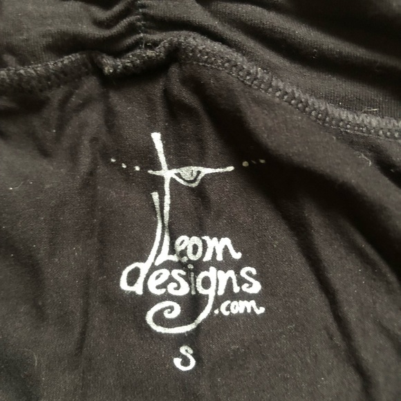 Leom designs black scrunched Ls - Picture 2 of 2